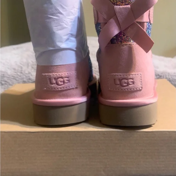 Rare Uggs Brand New Discontinued Sparkly Pink/Purple Boots Amazingly Beautiful - Picture 4 of 11